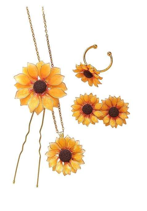 Linda PREM Kumar Womens Sunflower Pendant Necklace Studs Ring and Hair Piece