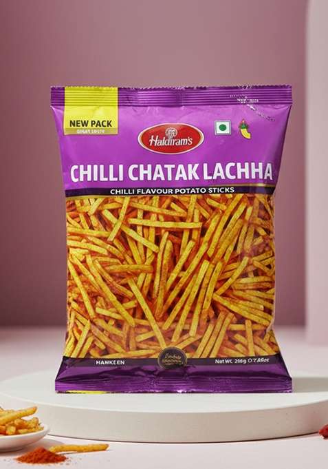 Haldiram's Delhi Chilli Chatak Lachha, 200 Gram
