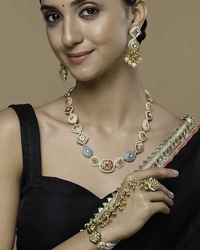Bridal-Jewellery-haathphool