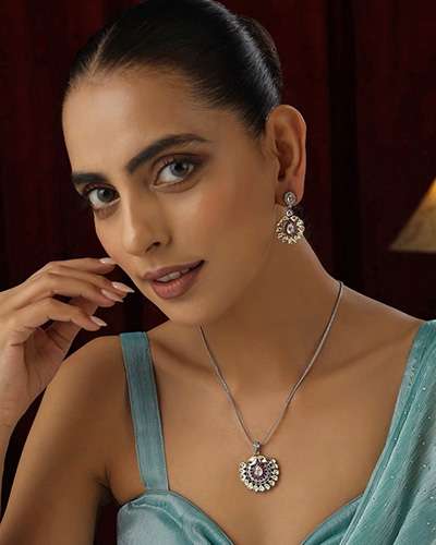 Necklce-Set-Pendant-&-Sets