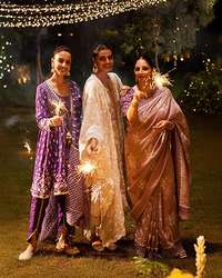 Diwali-Women
